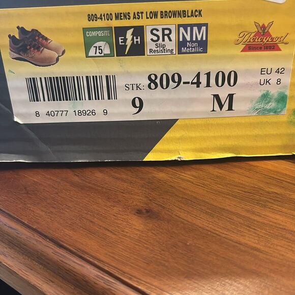 Thorogood 809-4100 Men’s AST Low Brown Black Work Comp Toe Shoe Size 9 - Picture 10 of 10